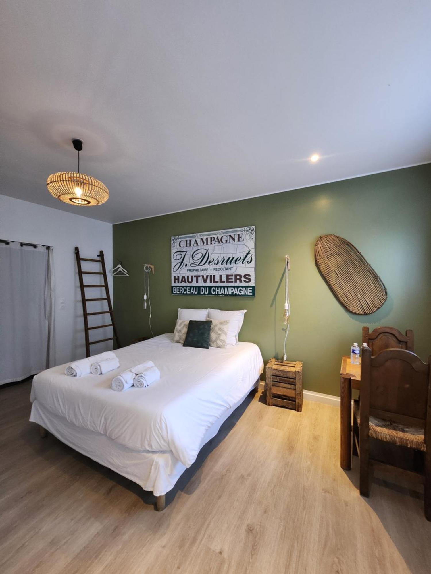 Chambres Privees Hyper-Centre Epernay Lit 160X200Cm Dış mekan fotoğraf